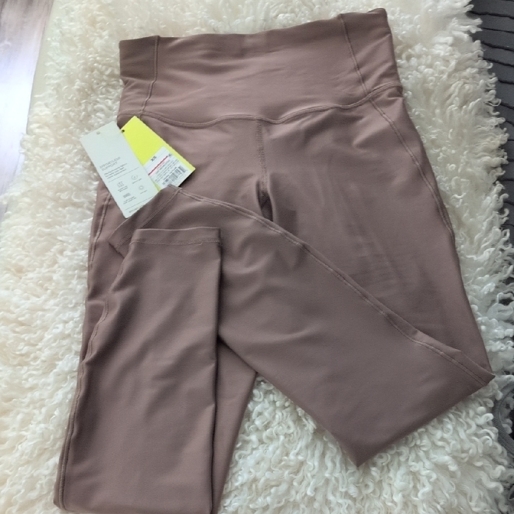 All in Motion Effortless Support High-Rise 7/8 Legging